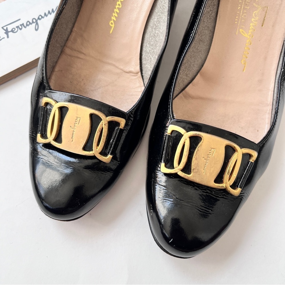 Salvatore Ferragamo Black Patent Leather Low Heel Pumps Size 8 C - Picture 4 of 12